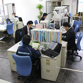 社屋の写真